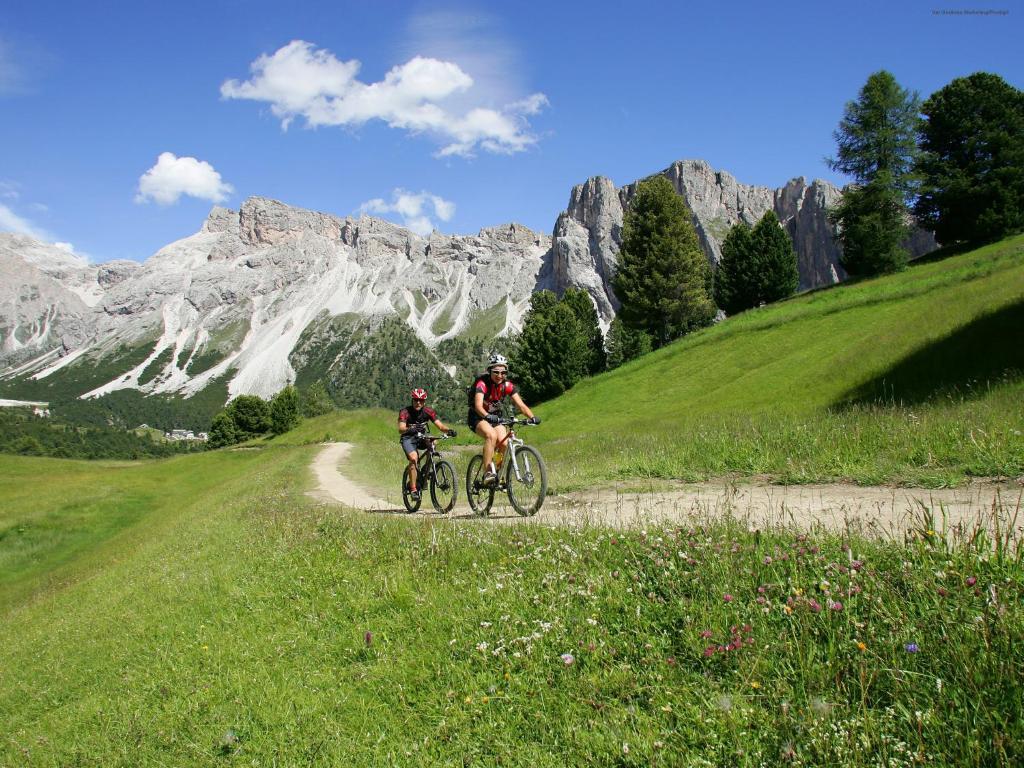 Vitalhotel Dosses Santa Cristina Val Gardena Exterior foto